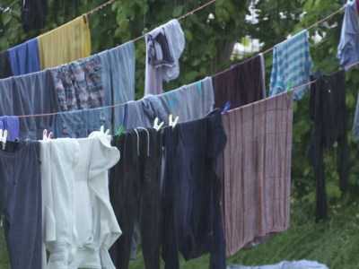 বৃষ্টিতে জামা-কাপড়ের যত্ন নিবেন&nbsp;যেভাবে